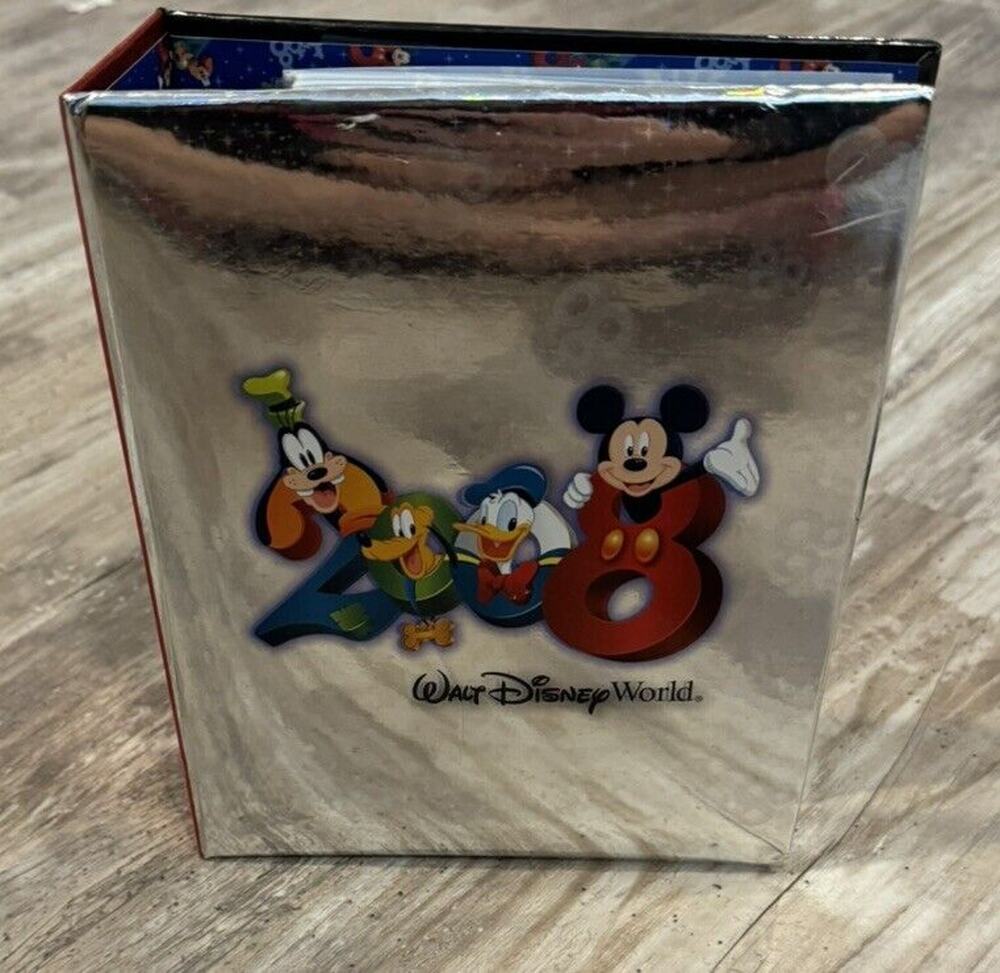 Walt Disney World 2008 Photo Album Silver w/Photo Sheets